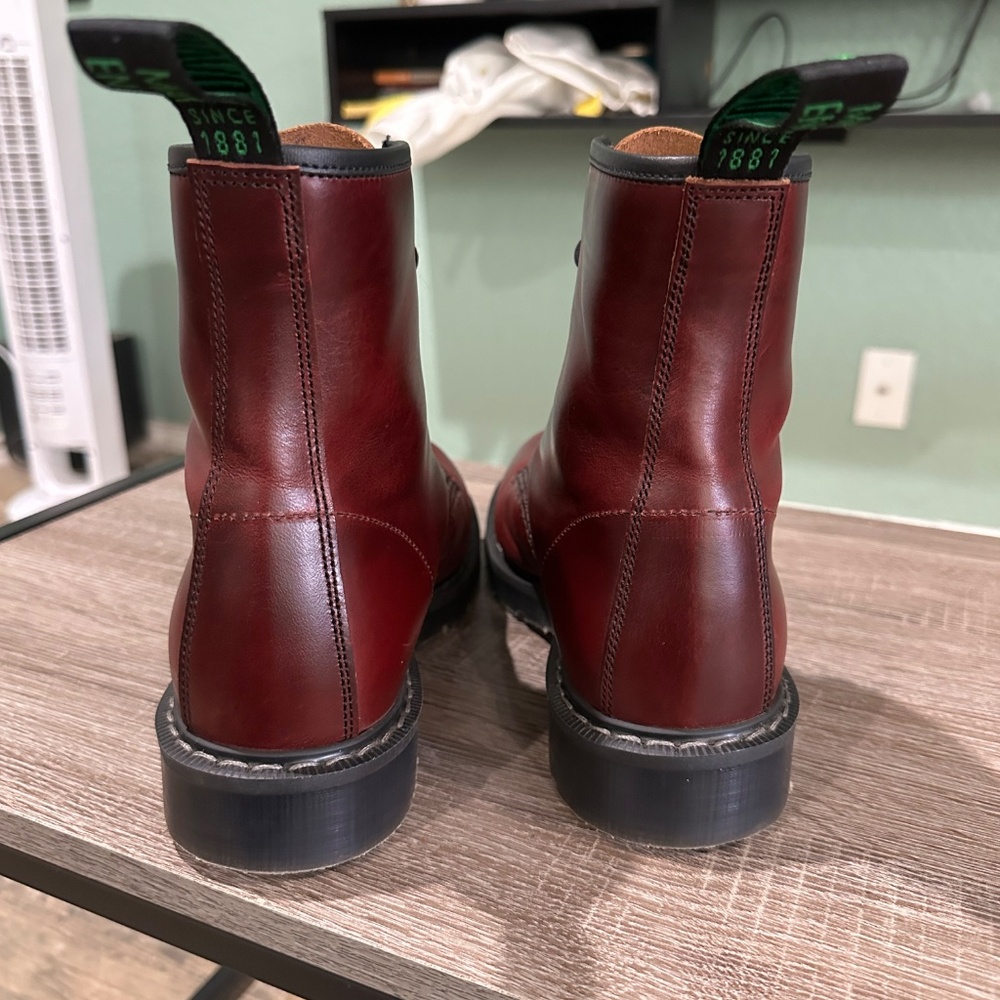 Solovair Burgundy Horween Chromexcel 8-Eye Derby Boot Made in England 8 US Men - Picture 5 of 11